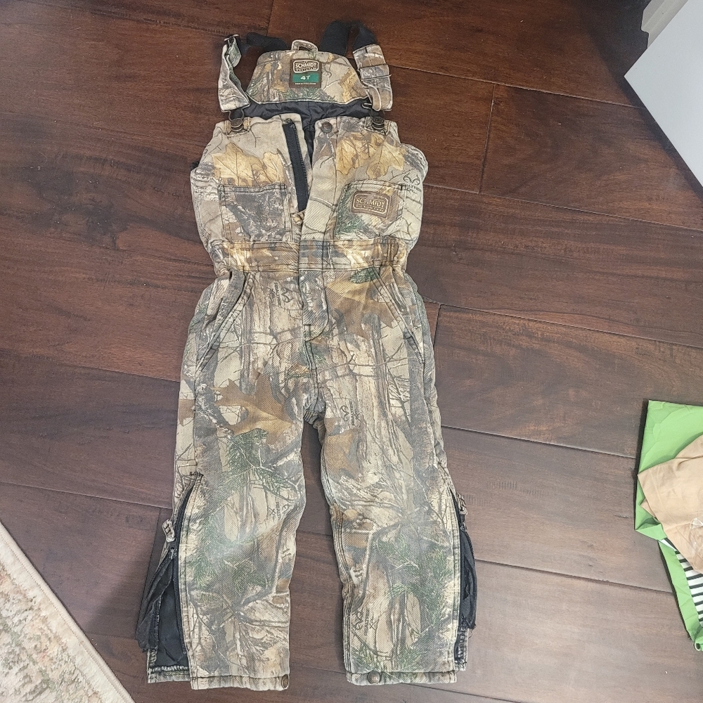 Kids 4T SCHMIDT Realtree Camo  Insulated Hunting Bibs!